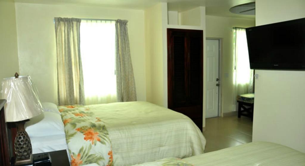 Rainbow Hotel Caye Caulker Kültér fotó